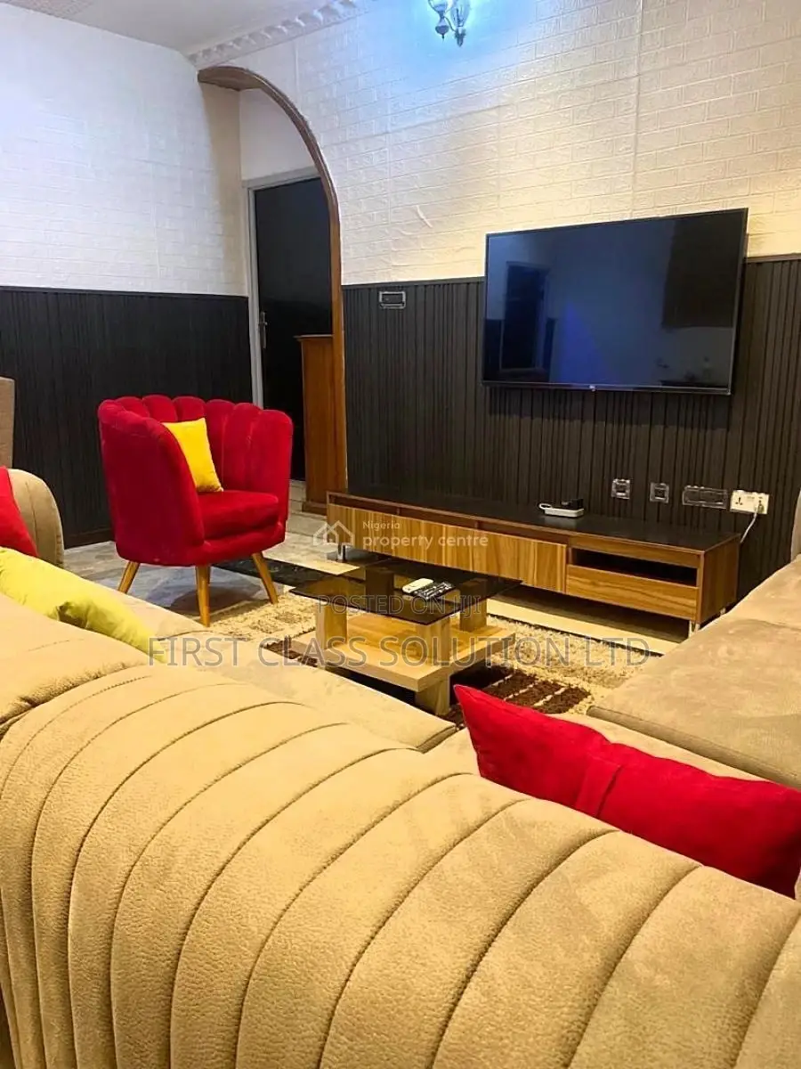 Sensationally Furnished and Serviced Luxury 1 Bedroom Apartment