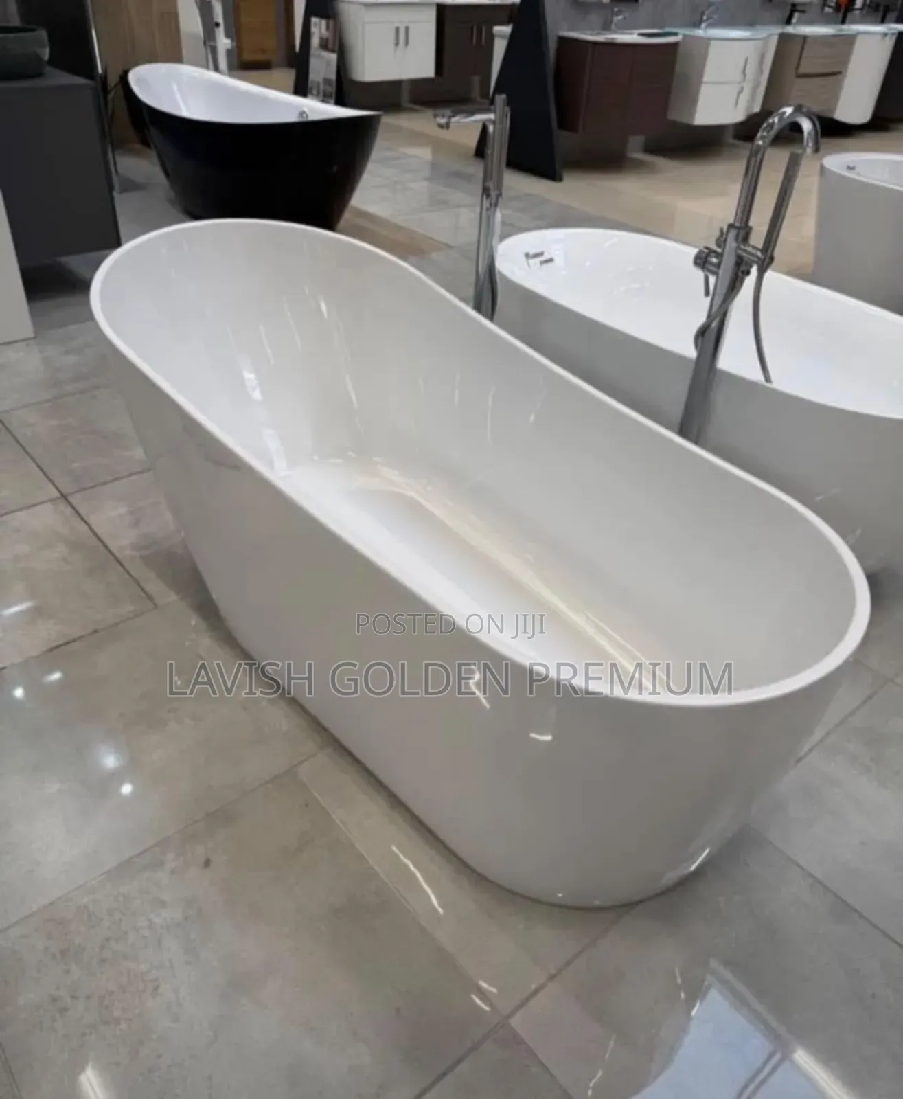 Freestanding White Acrylic Bathtub