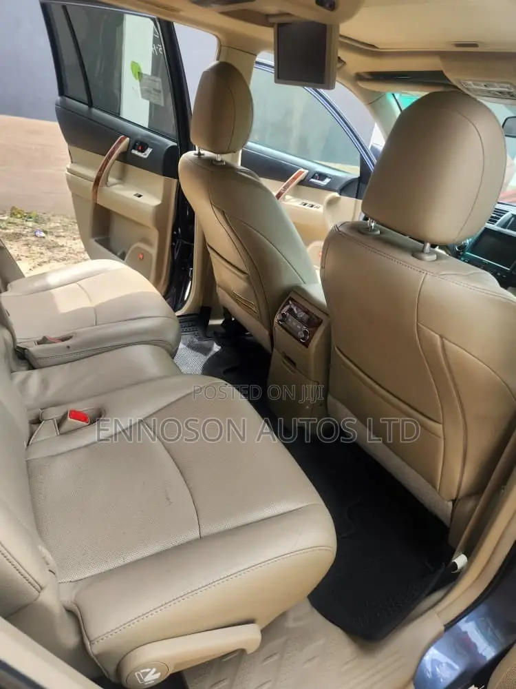 Toyota Highlander Limited 2012 Gray