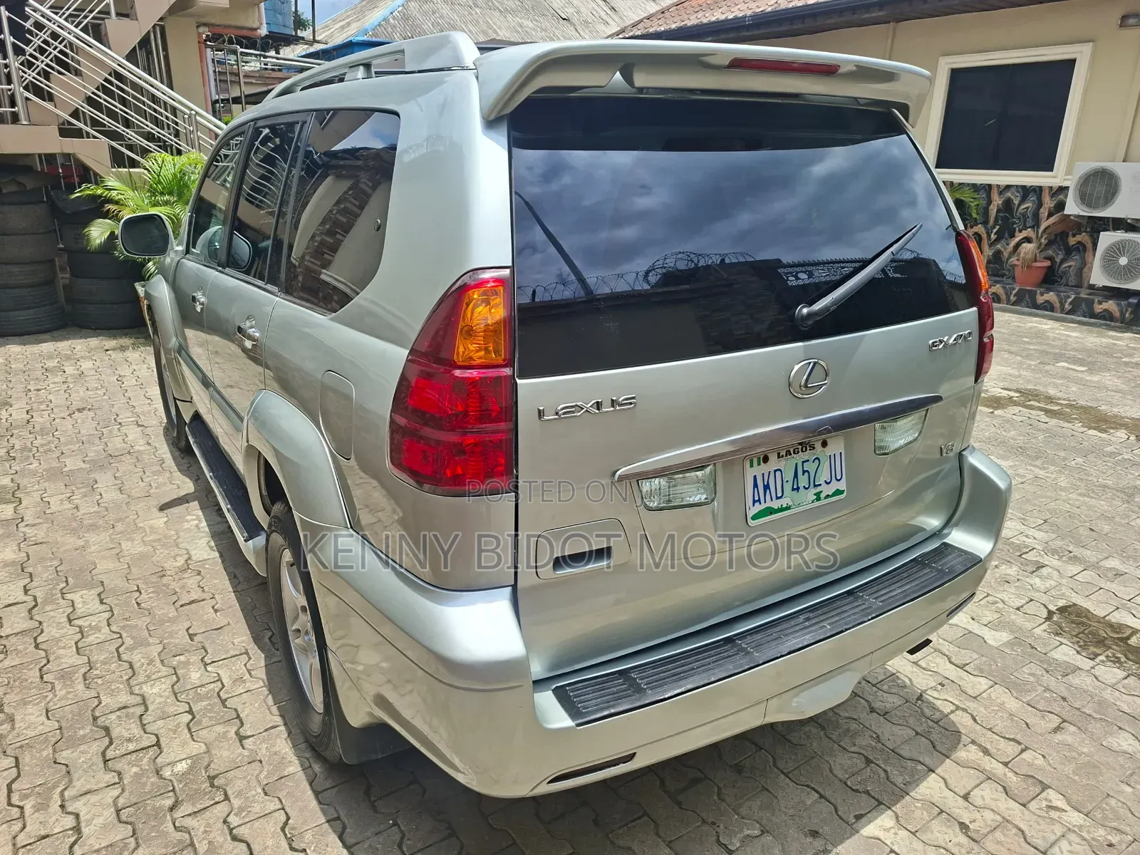 Lexus GX 470 2004 Gold