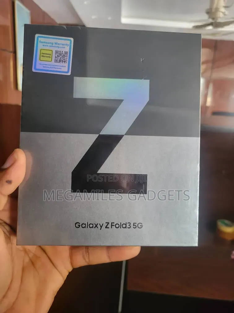 New Samsung Galaxy Z Fold 3 256 GB Black