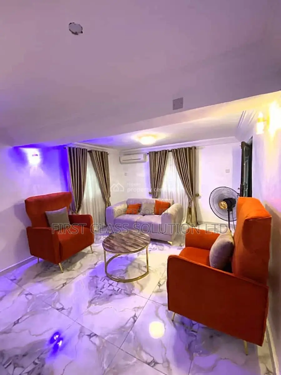 Freshly Furnished Luxury 2 Bedroom Apartment
