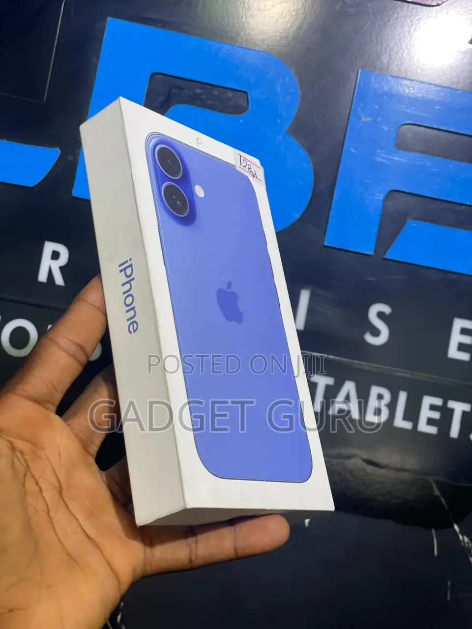 New Apple iPhone 16 128 GB Blue