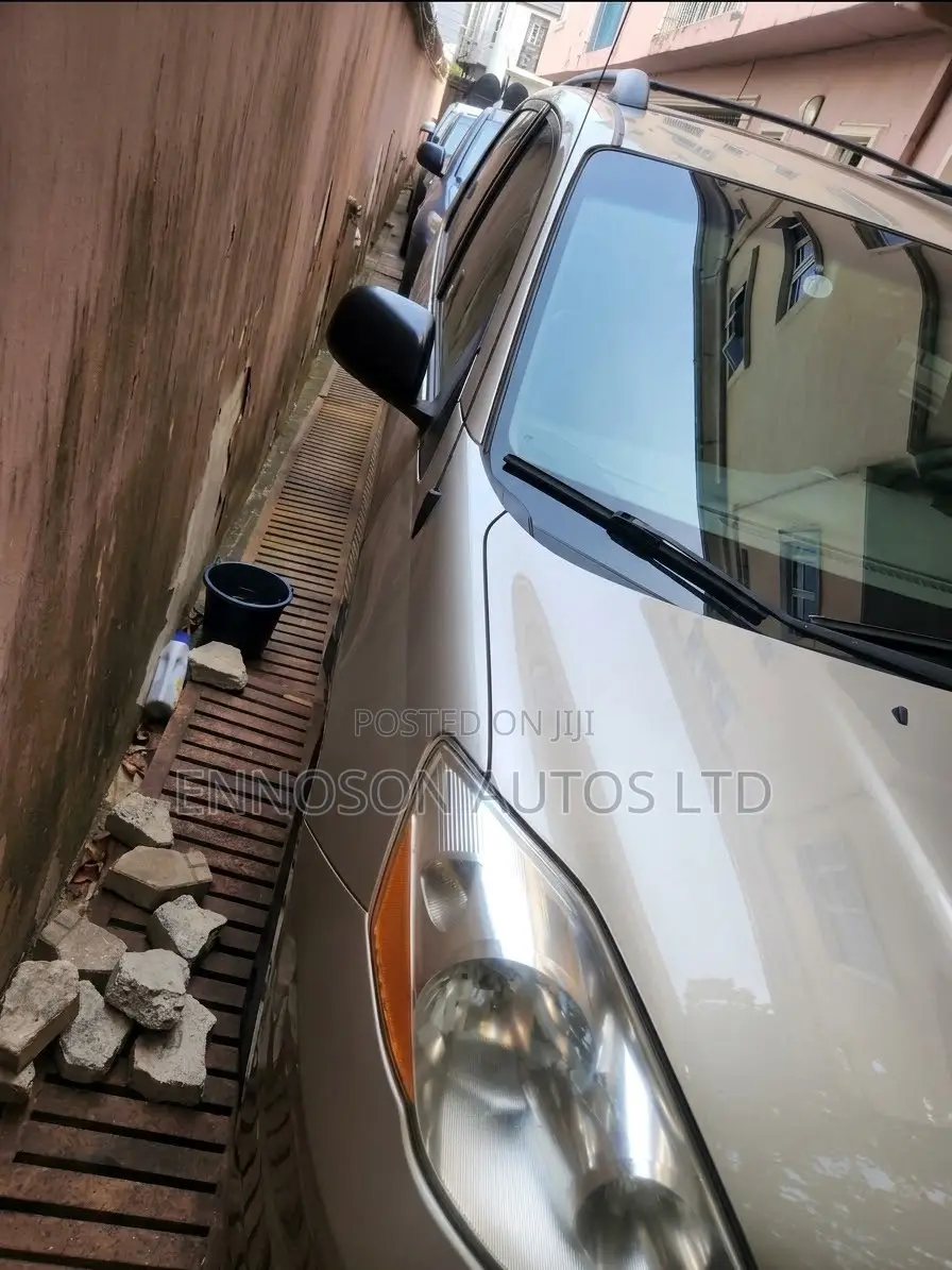 Toyota Sienna CE 7 Passenger 2010 Brown