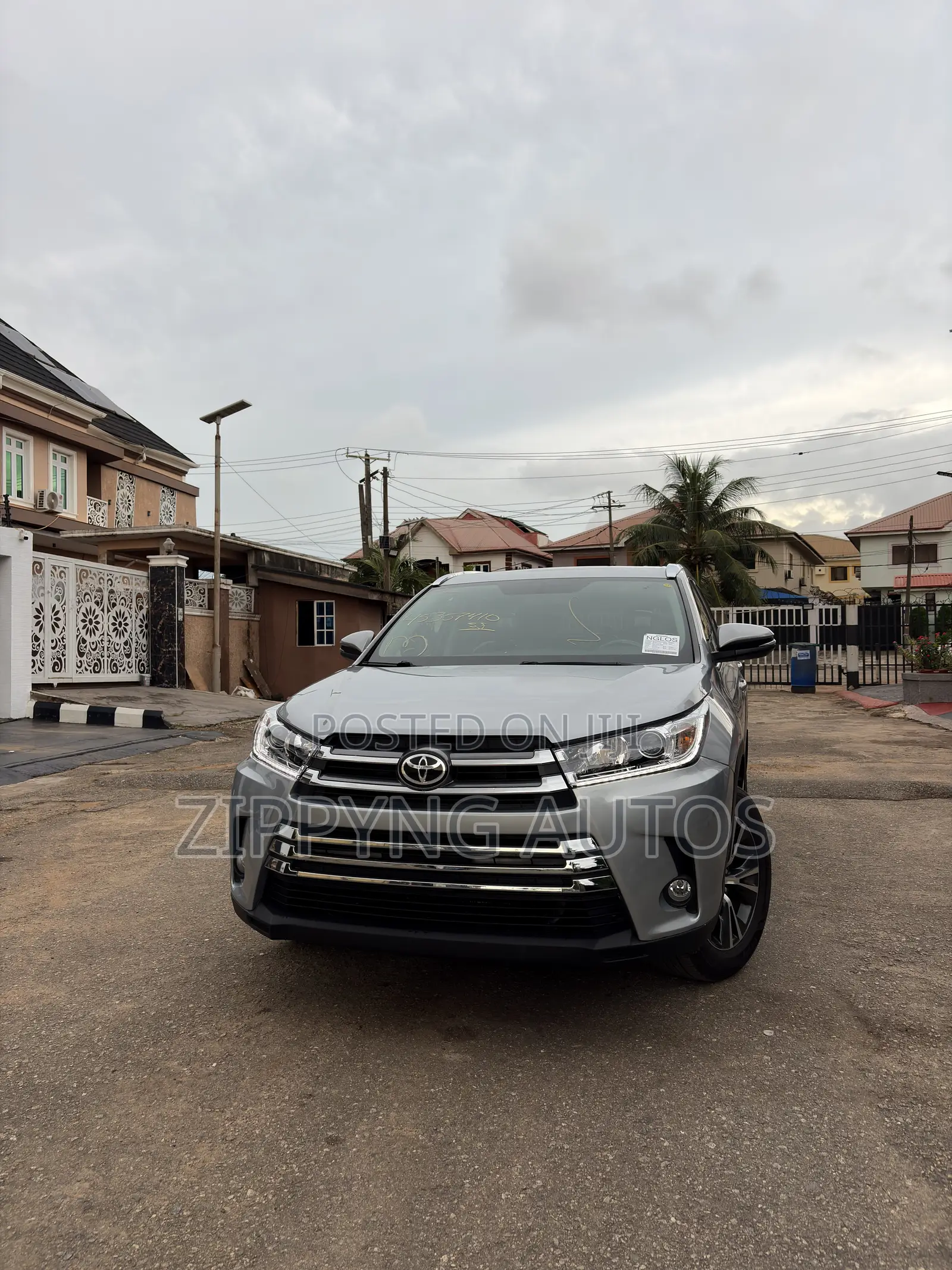 Toyota Highlander XLE V6 4x4 (3.5L 6cyl 6A) 2016 Gray