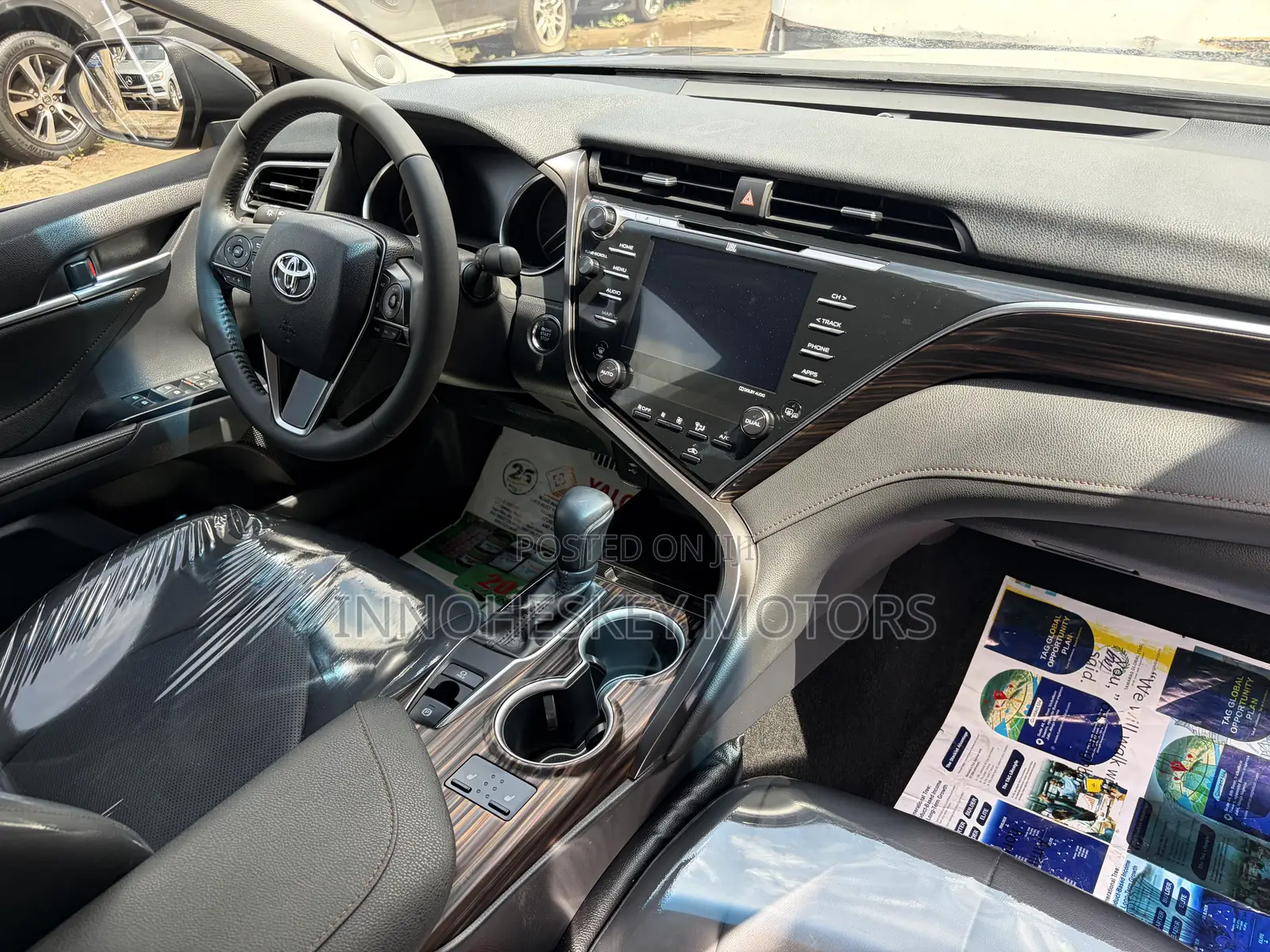 Toyota Camry XLE (2.5L 4cyl 8A) 2019 Black