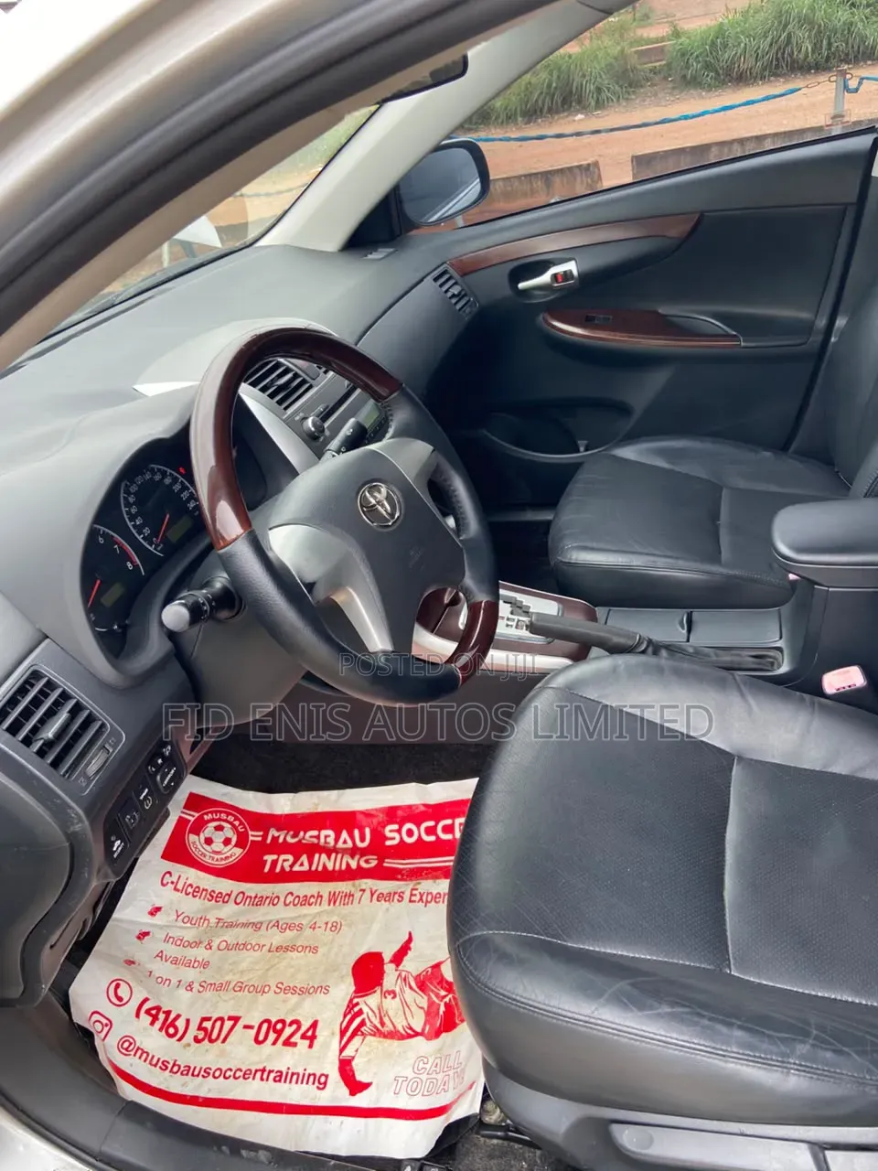 Toyota Corolla 2011 Silver