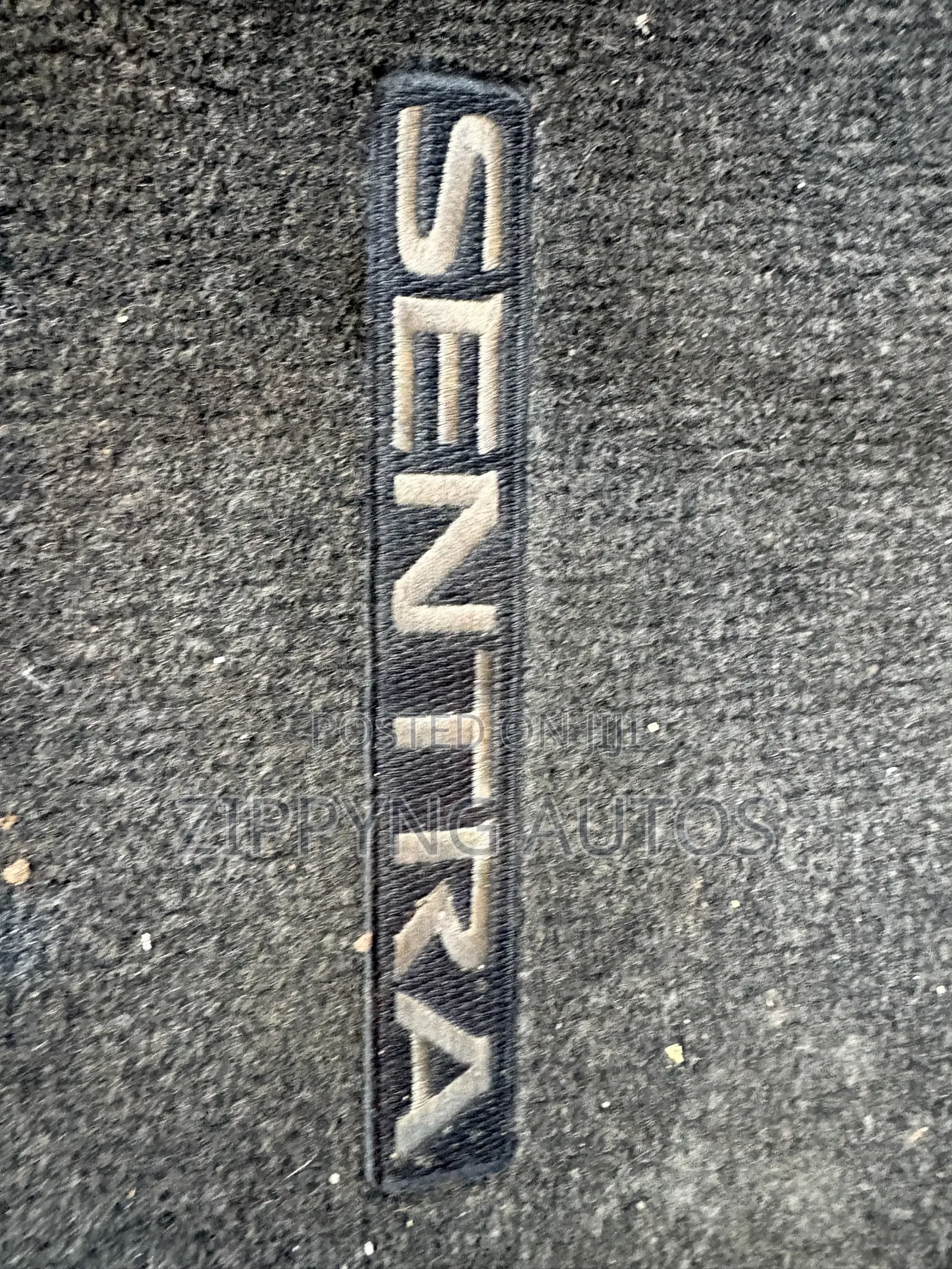 Nissan Sentra SV 4dr Sedan (1.8L 4cyl CVT) 2014 Silver