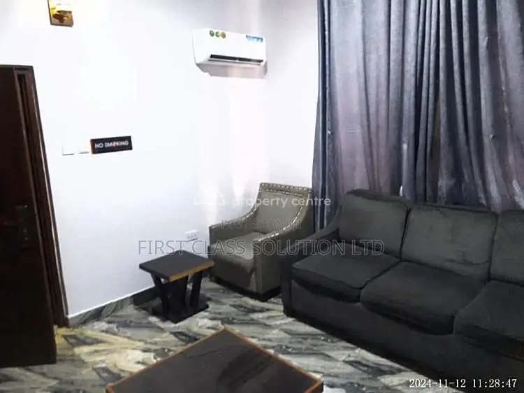 Tantalizingly Furnished and Well Serviced Luxury 1 Bedroom Apartment