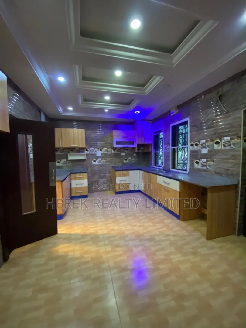 5bdrm Duplex in Victory Park, Osapa london for rent