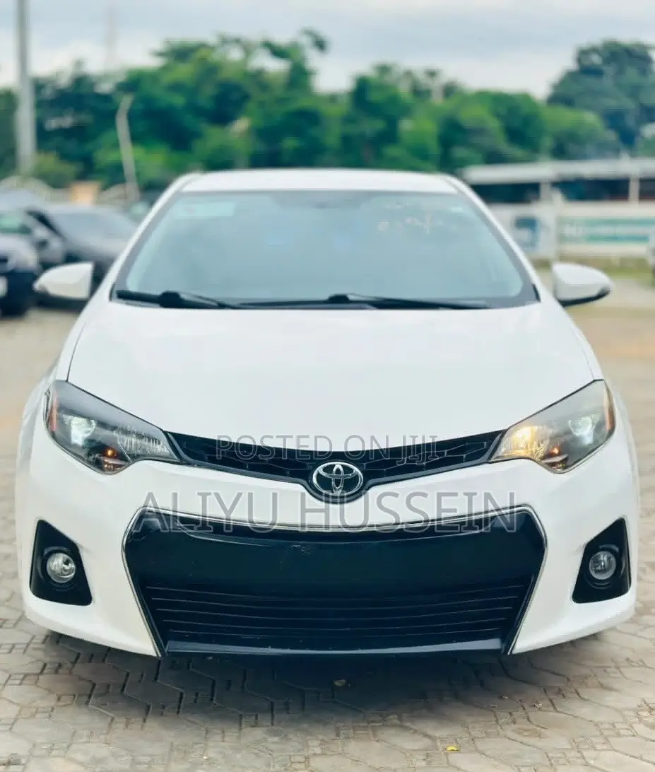 Toyota Corolla 2015 White