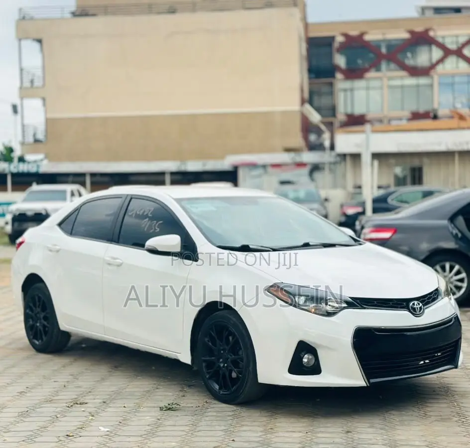 Toyota Corolla 2015 White