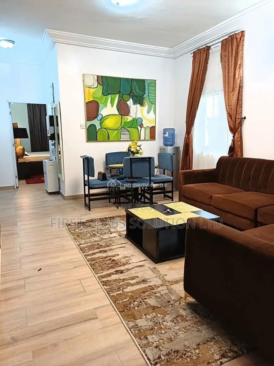 Beautifully Furnished and Well Serviced Luxury 1 Bedroom Apartment