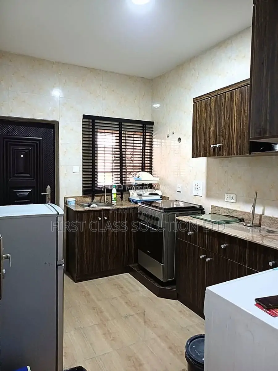Beautifully Furnished and Well Serviced Luxury 1 Bedroom Apartment