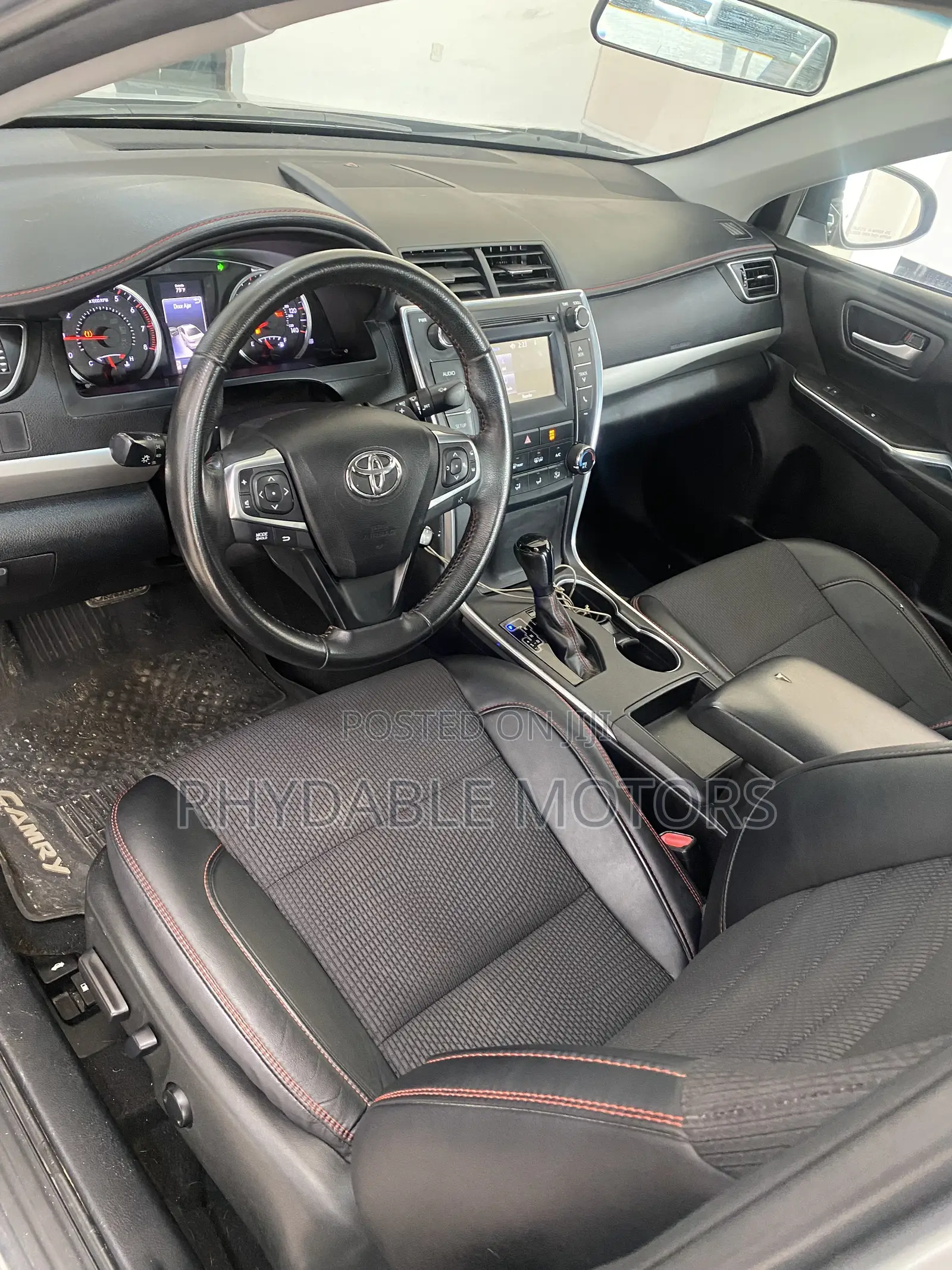 Toyota Camry SE 4dr Sedan (2.5L 4cyl 6A) 2016 Silver