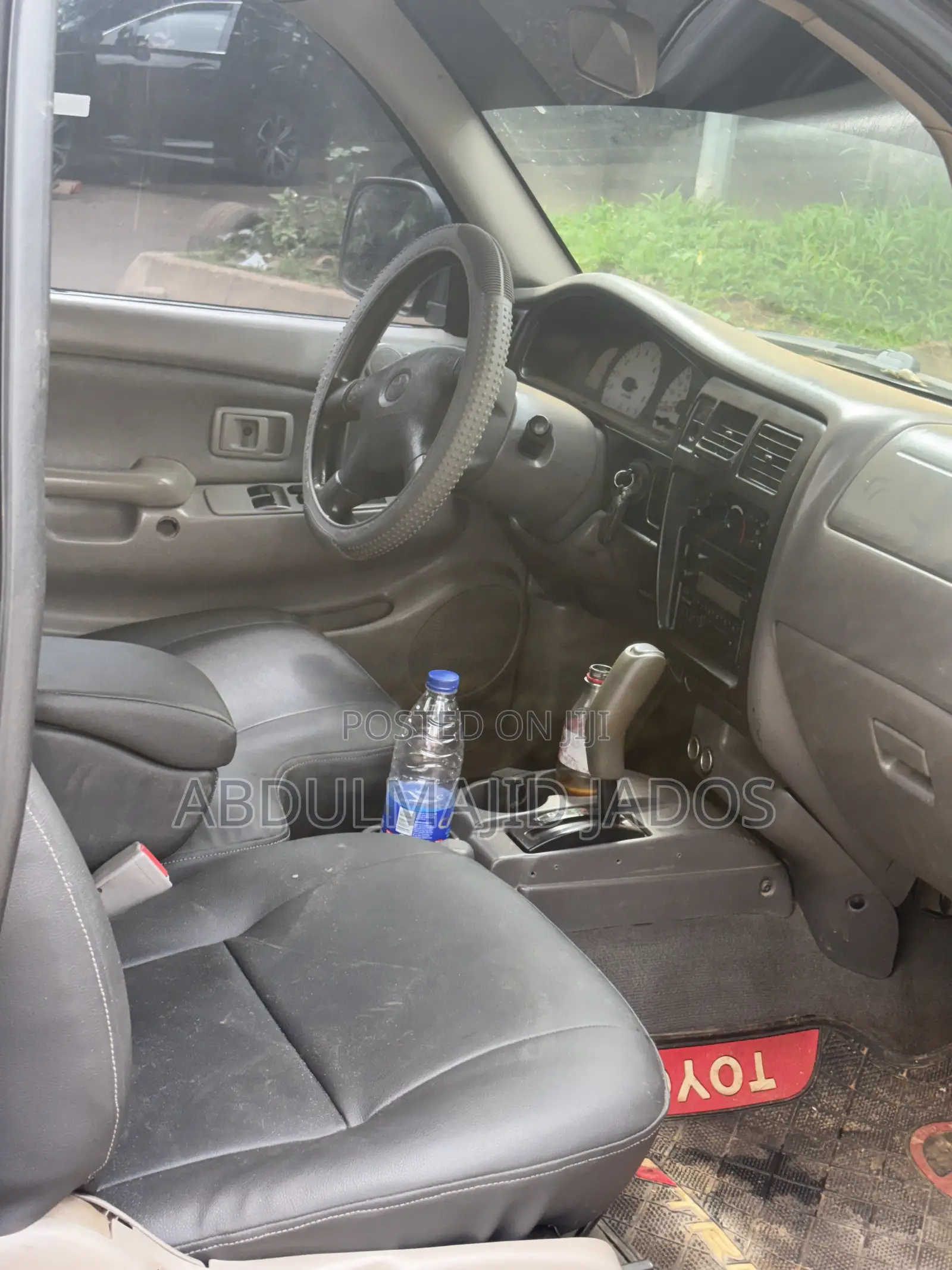 Toyota Tacoma 2000 Gray