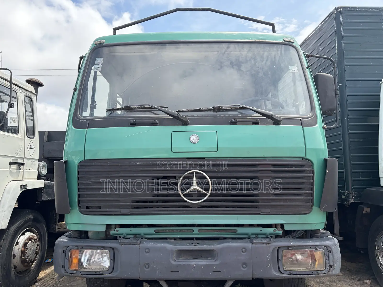 Mercedes Benz 1622 10Tyres Open Body