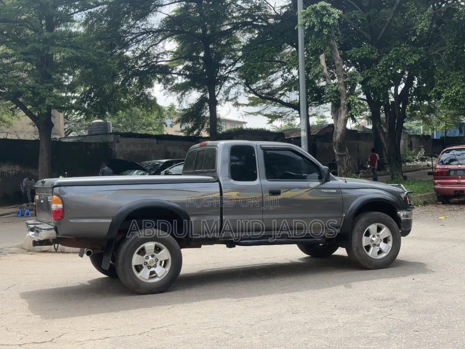 Toyota Tacoma 2000 Gray