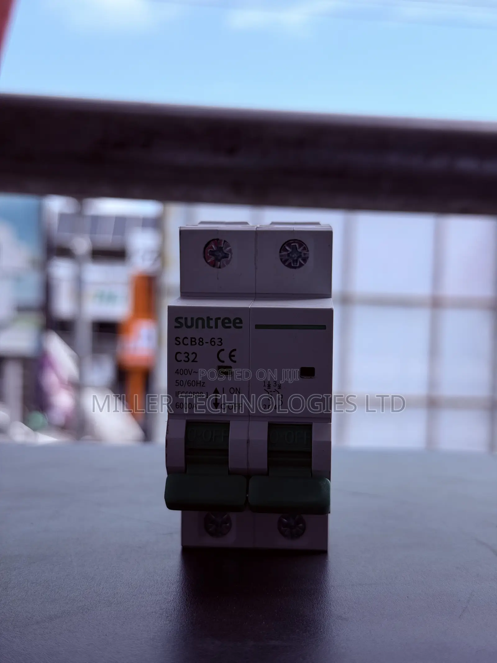 Suntree 32A 2-Pole AC Breaker – SCB8-63