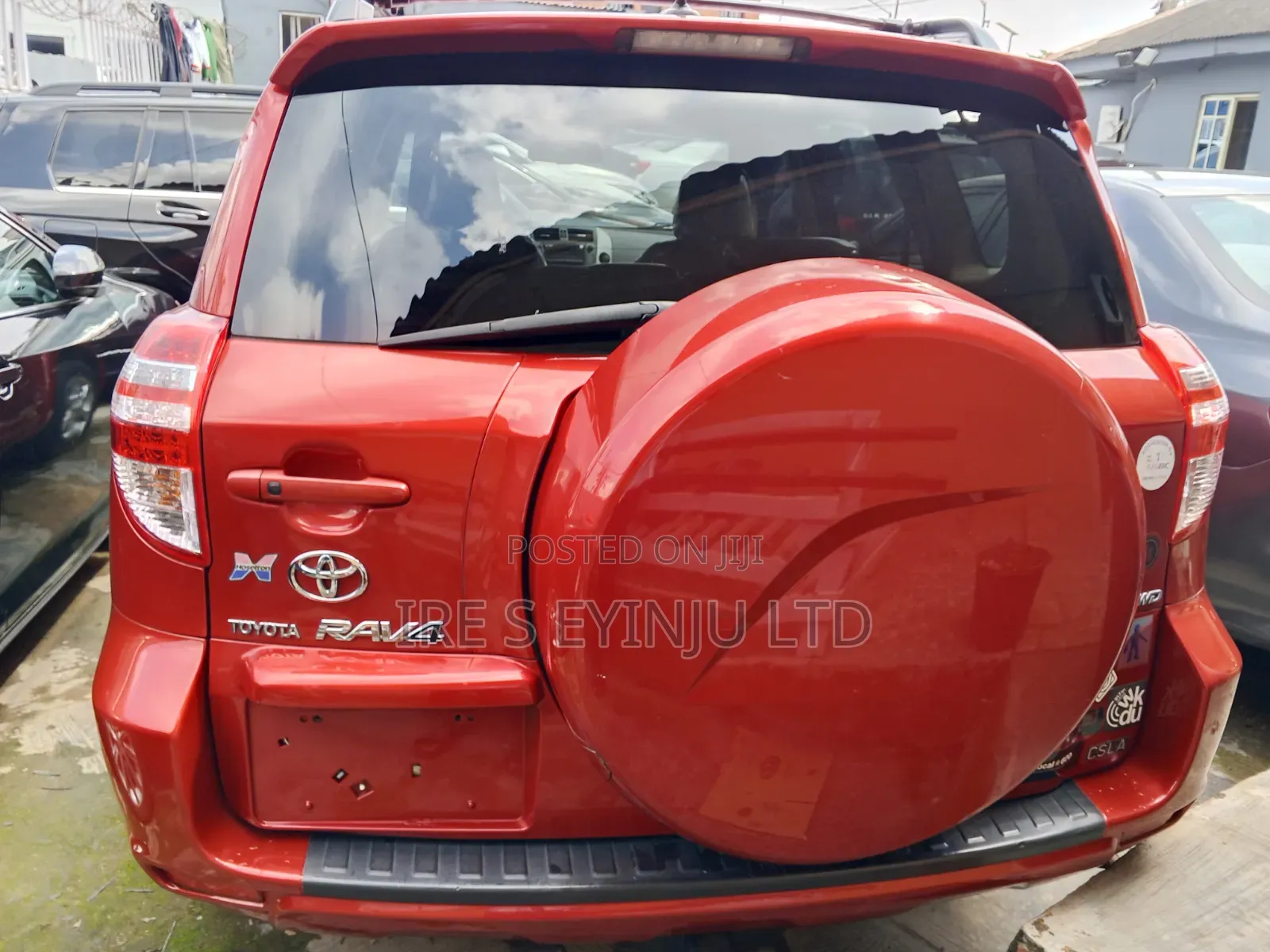 Toyota RAV4 2010 Orange
