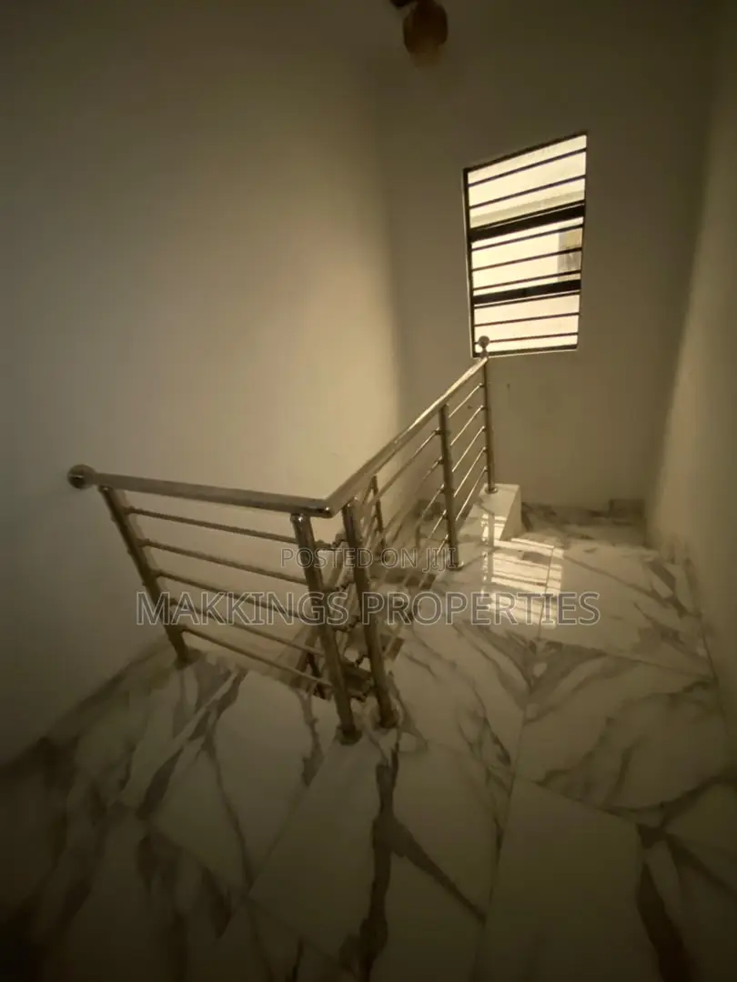 1bdrm Apartment in Jakande for rent