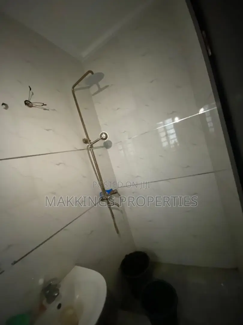 1bdrm Apartment in Jakande for rent