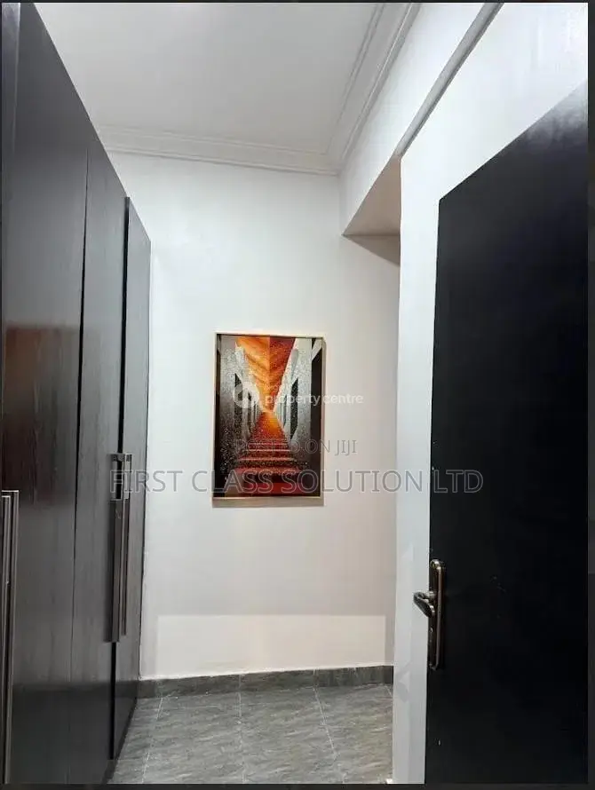 Beautiful 2 Bedroom Apartment (Monthly Only)