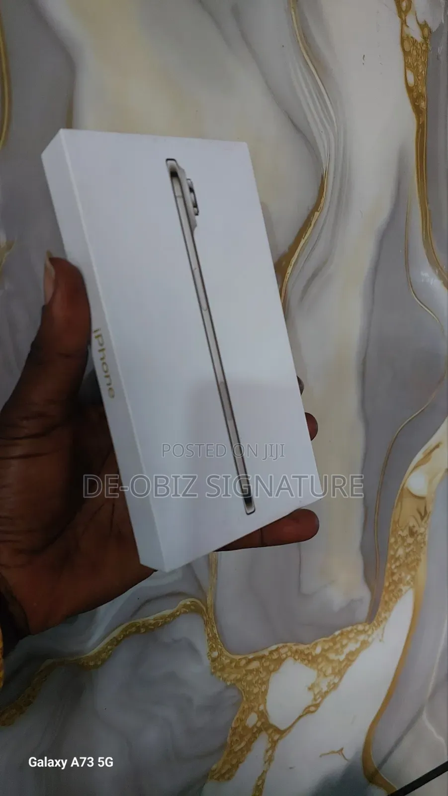New Apple iPhone 17e 256 GB Gold