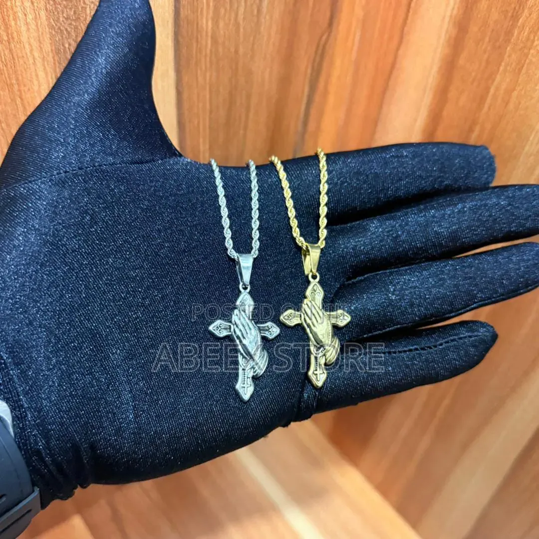 Stylish Chains With Pendant
