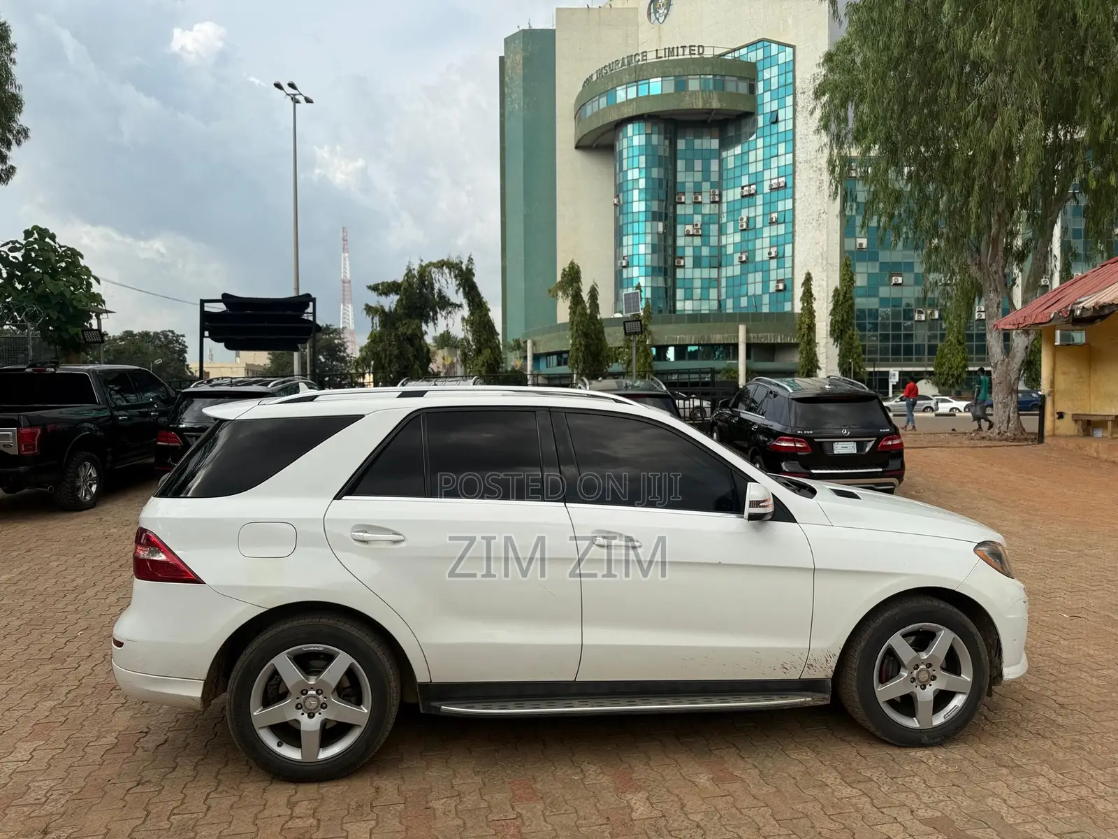Mercedes-Benz M Class ML350 4MATIC 4dr SUV AWD (3.5L 6cyl 7A) 2015