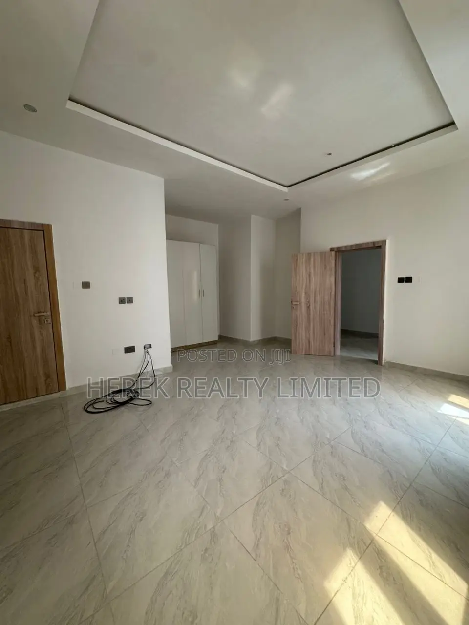 4bdrm Townhouse / Terrace in General Paint, Sangotedo for rent
