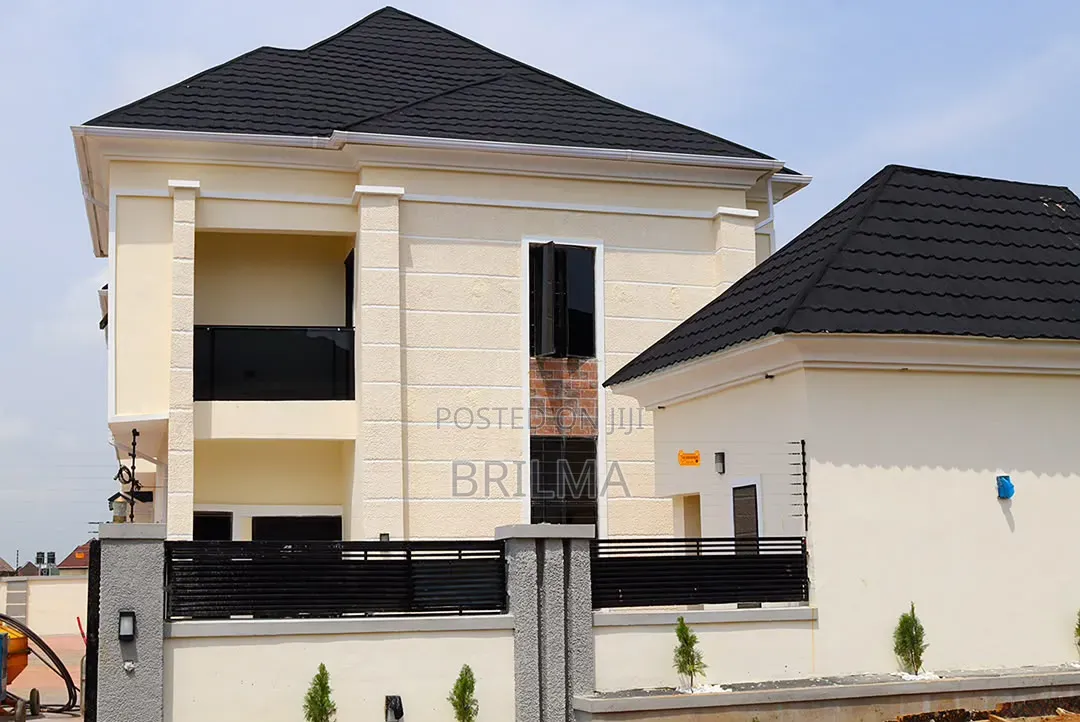 4bdrm Duplex in Karsana for sale