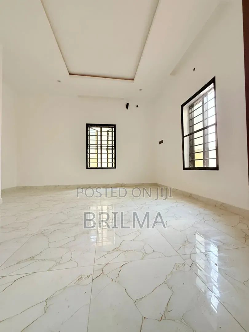 4bdrm Duplex in Karsana for sale