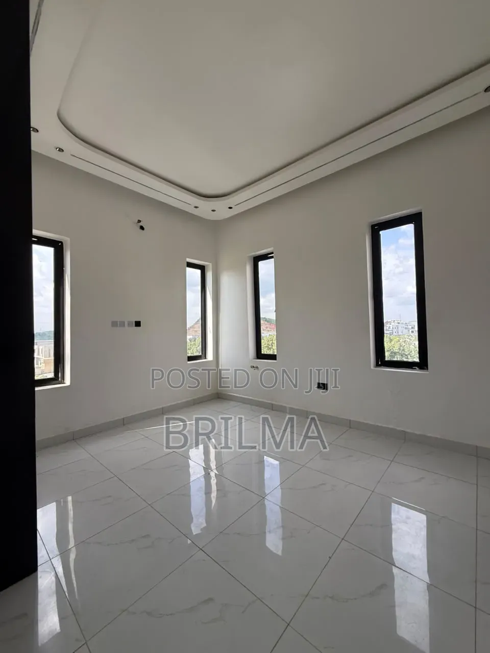 6bdrm Duplex in Guzape District for sale