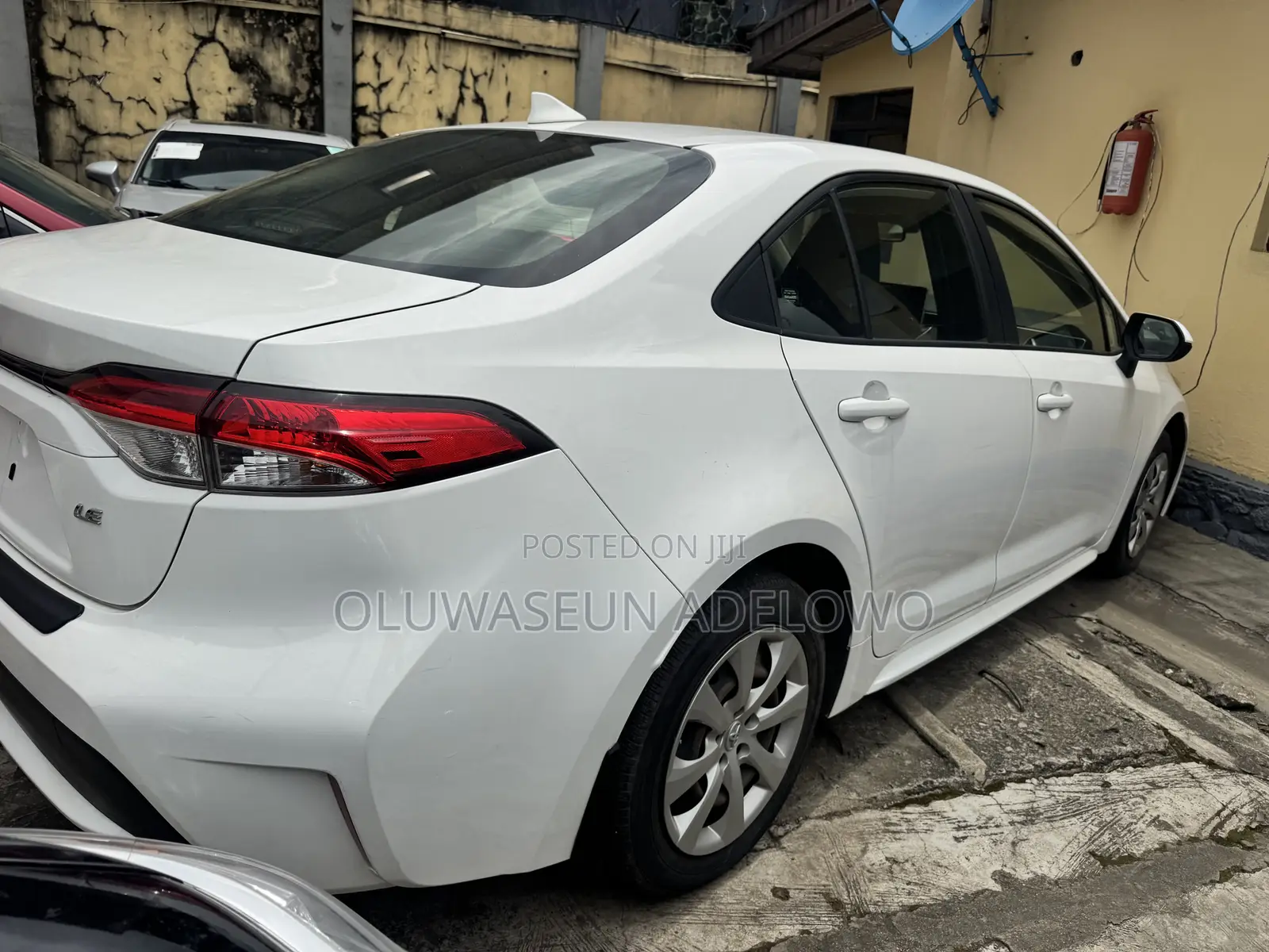 Toyota Corolla LE 2021 White