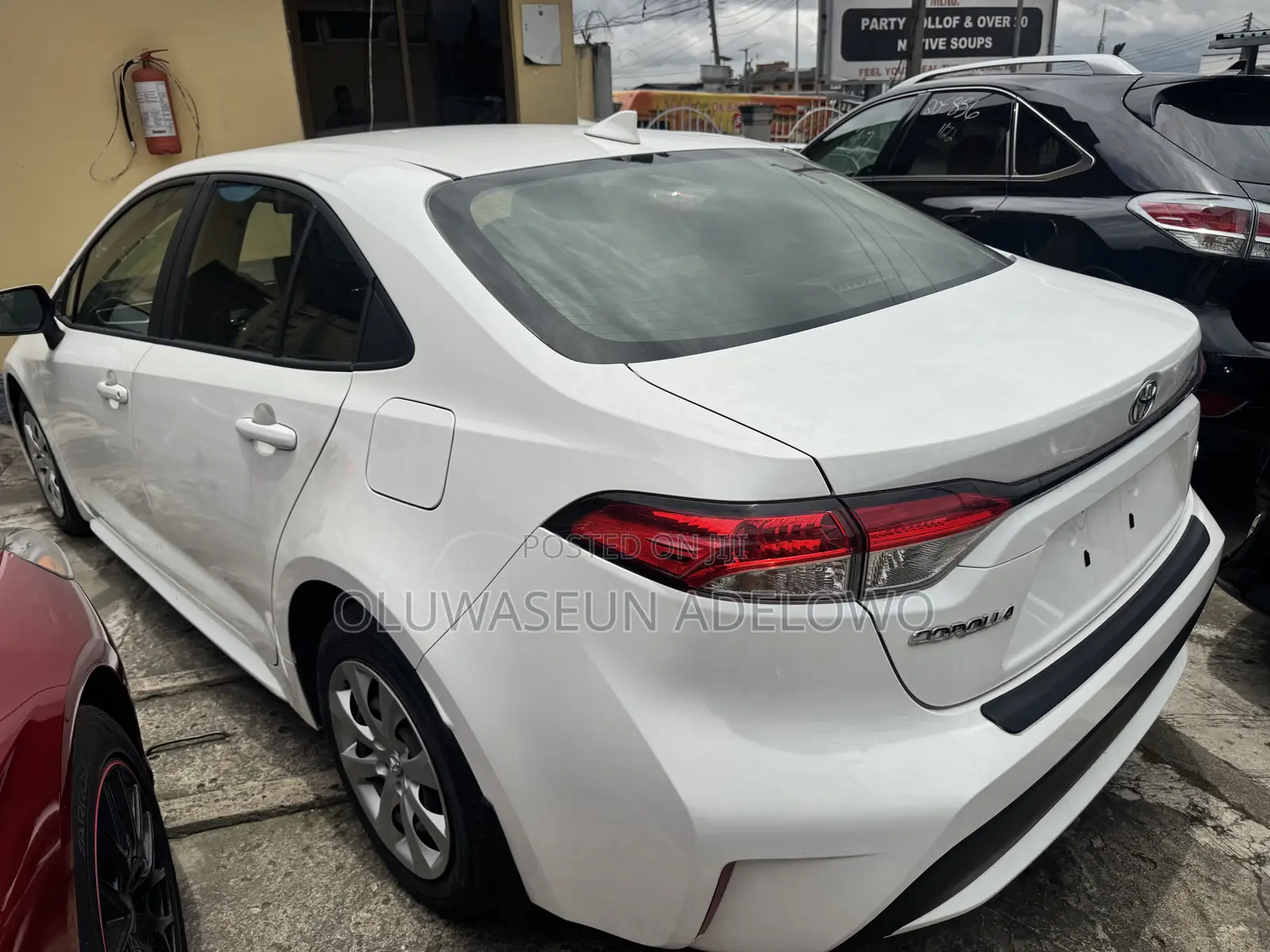 Toyota Corolla LE 2021 White