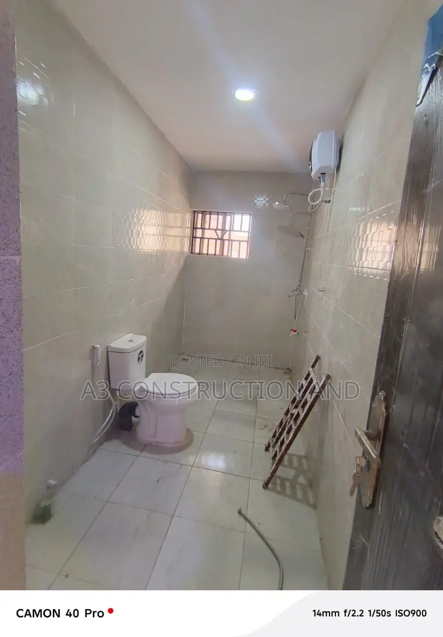 4bdrm Duplex in Okebadan Estate, for rent