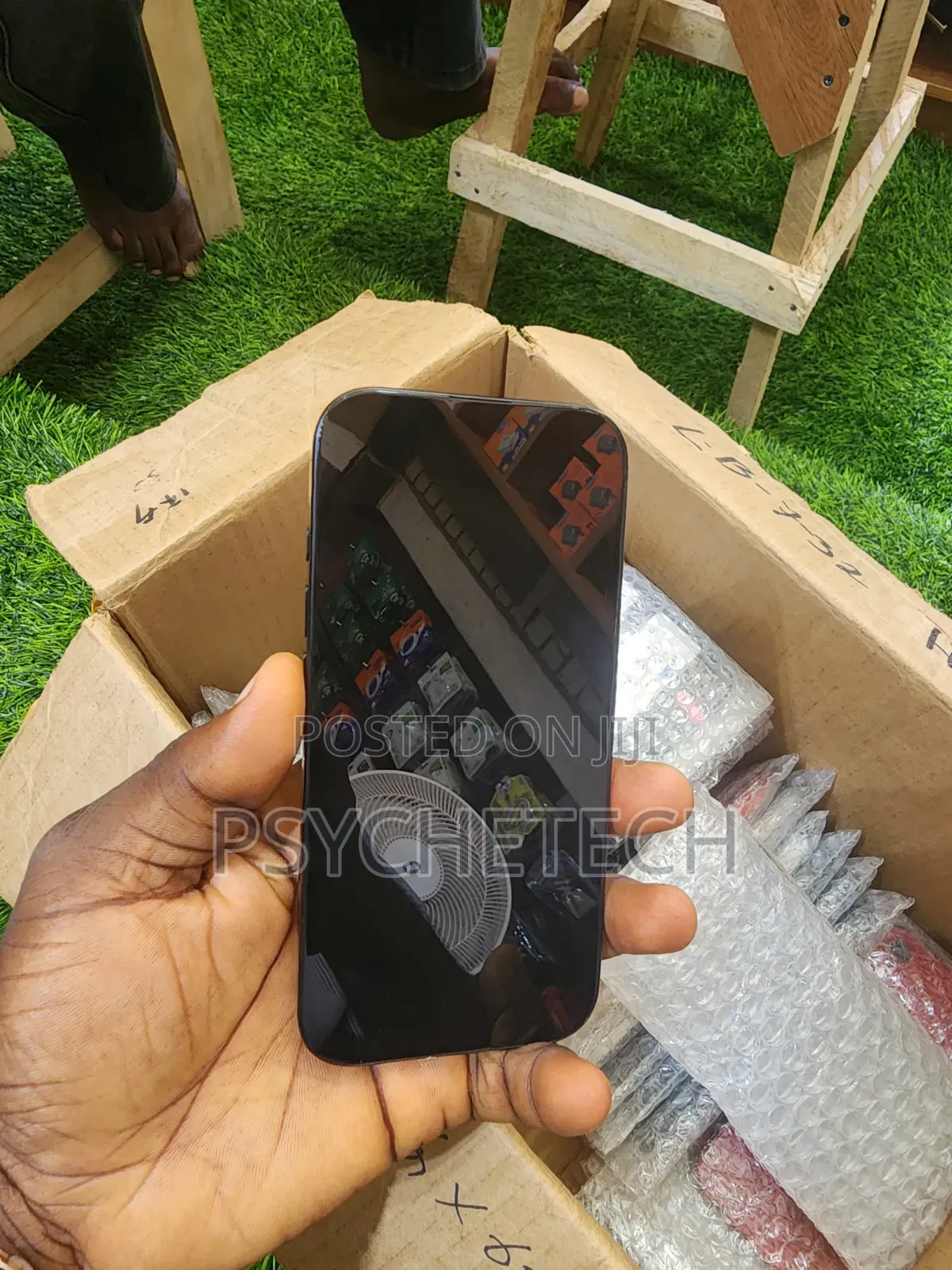 New Apple iPhone 16 Pro 256 GB Black