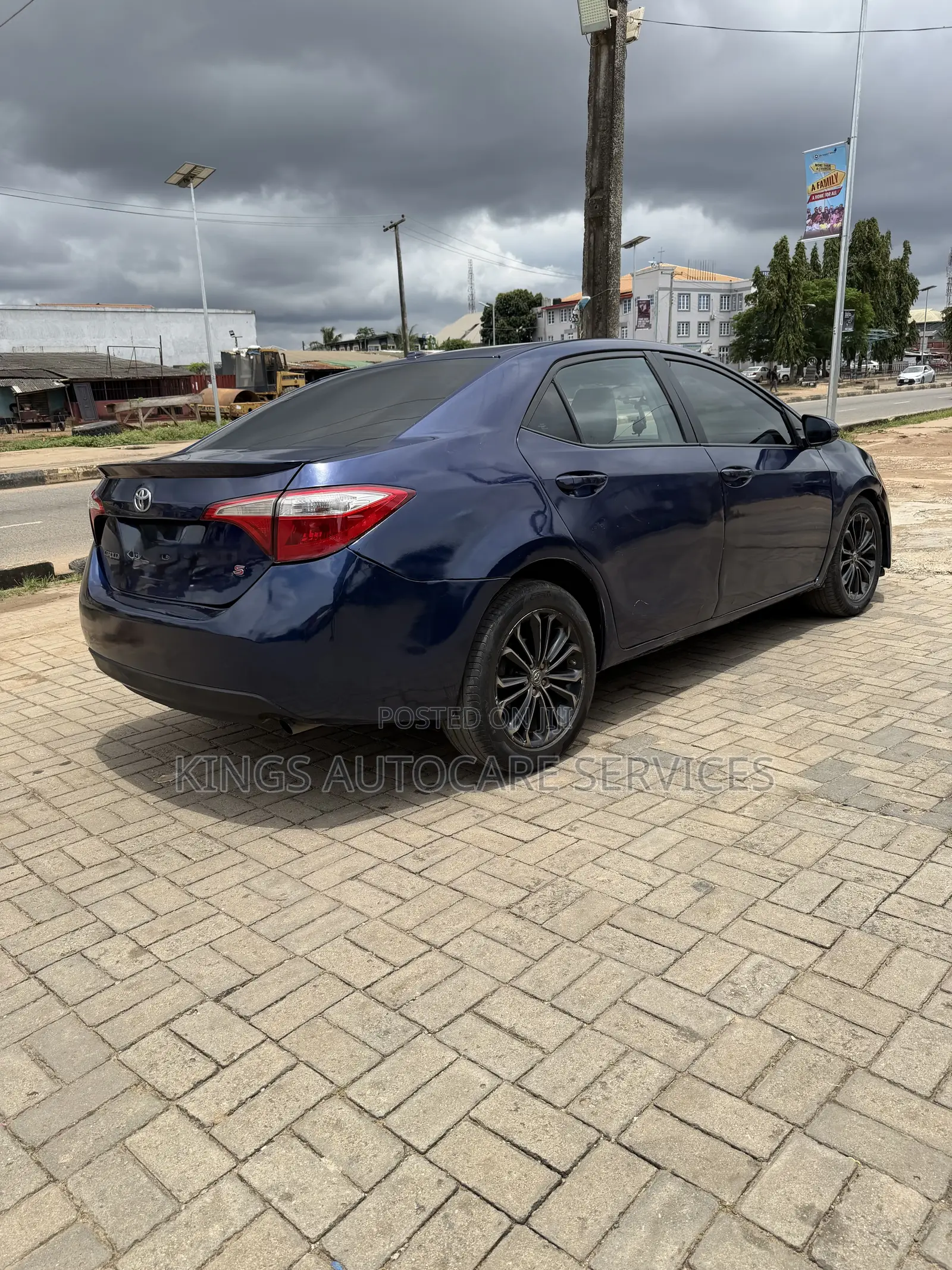 Toyota Corolla S 4dr Sedan (1.8L 4cyl CVT) 2014 Blue