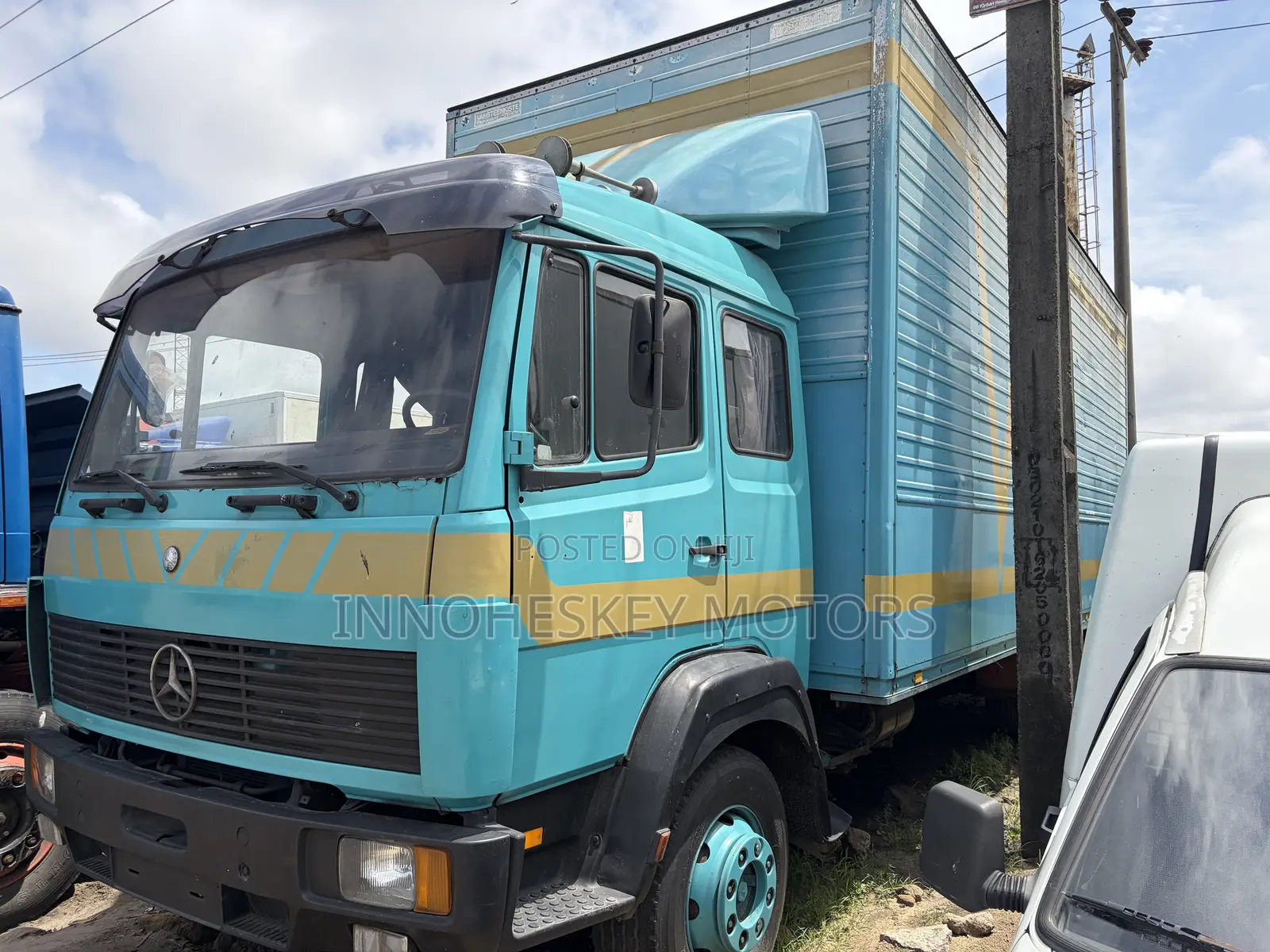 Mercedes Benz 1320 Container Body (8Bolts)