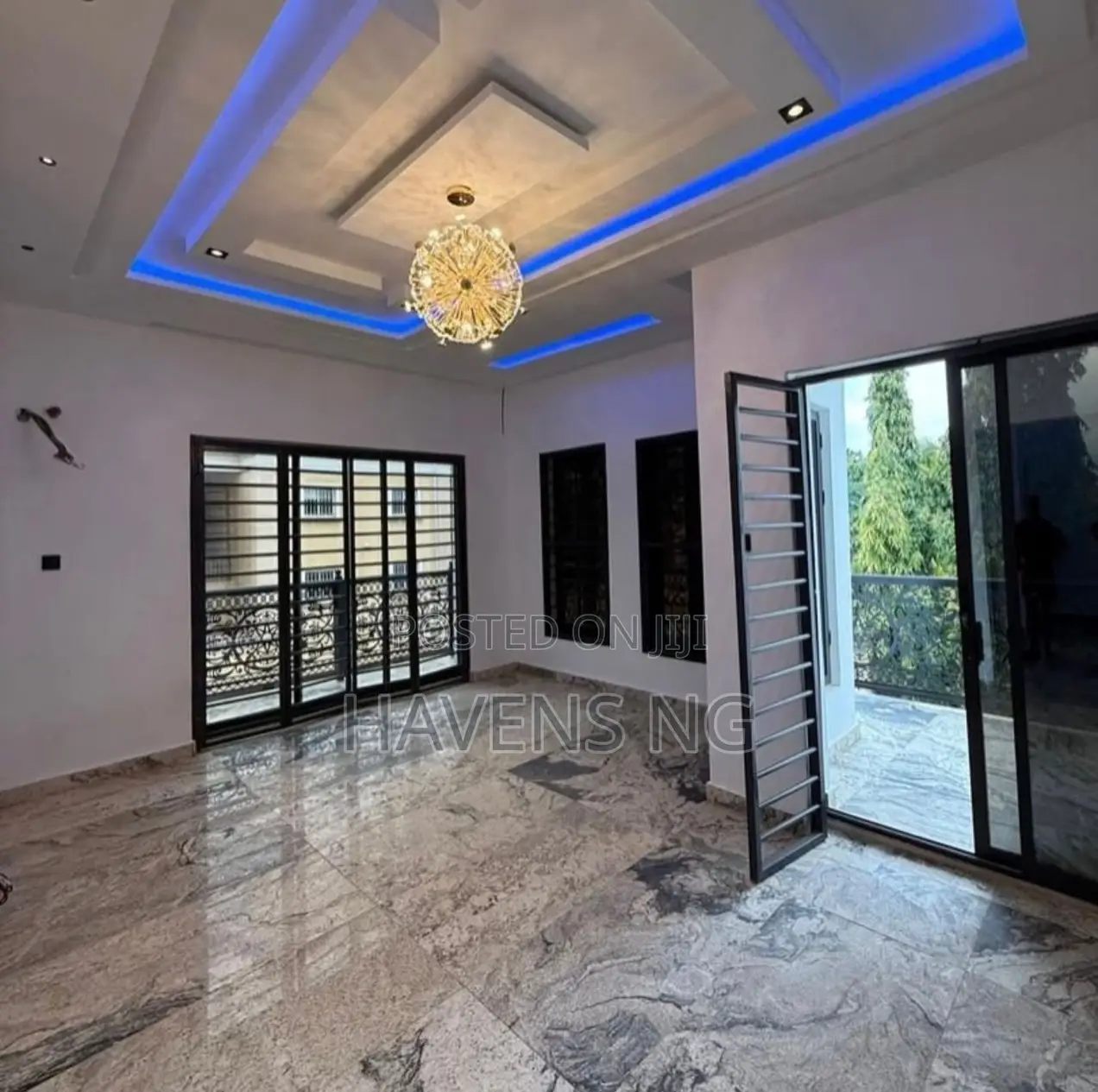 4bdrm Duplex in Life Camp for sale