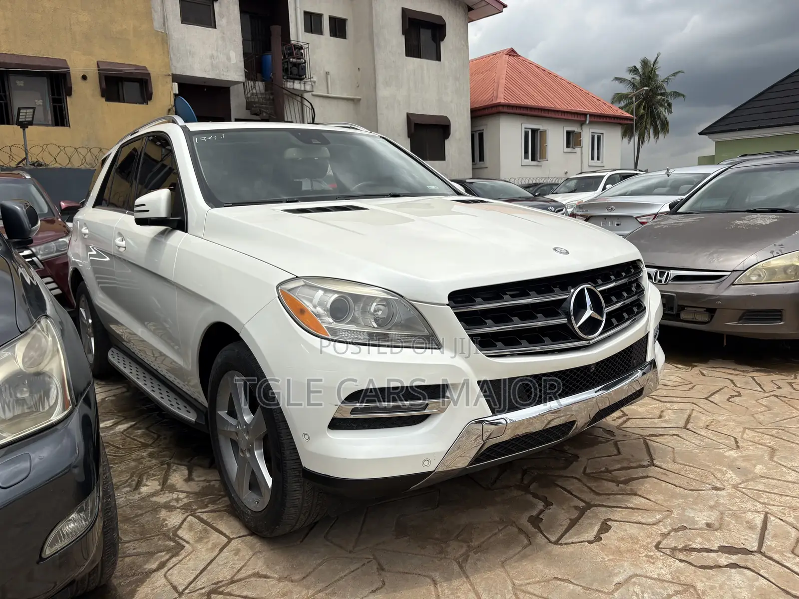 Mercedes-Benz M Class ML350 4MATIC 4dr SUV AWD (3.5L 6cyl 7A) 2014
