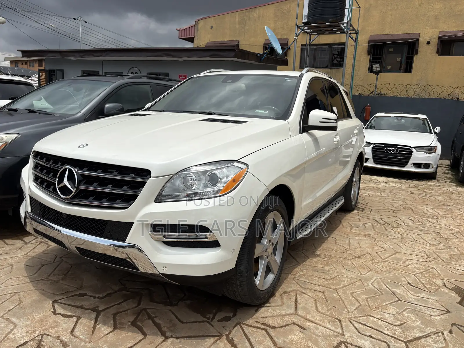 Mercedes-Benz M Class ML350 4MATIC 4dr SUV AWD (3.5L 6cyl 7A) 2014