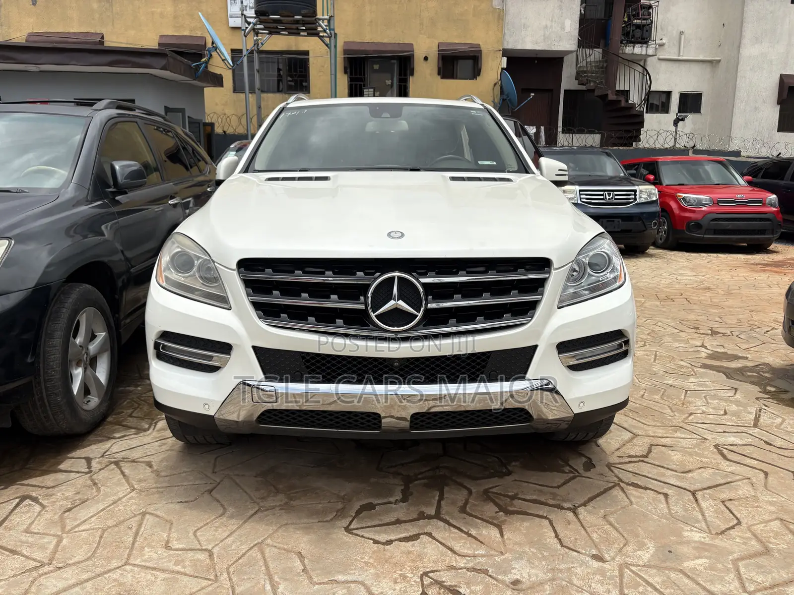 Mercedes-Benz M Class ML350 4MATIC 4dr SUV AWD (3.5L 6cyl 7A) 2014