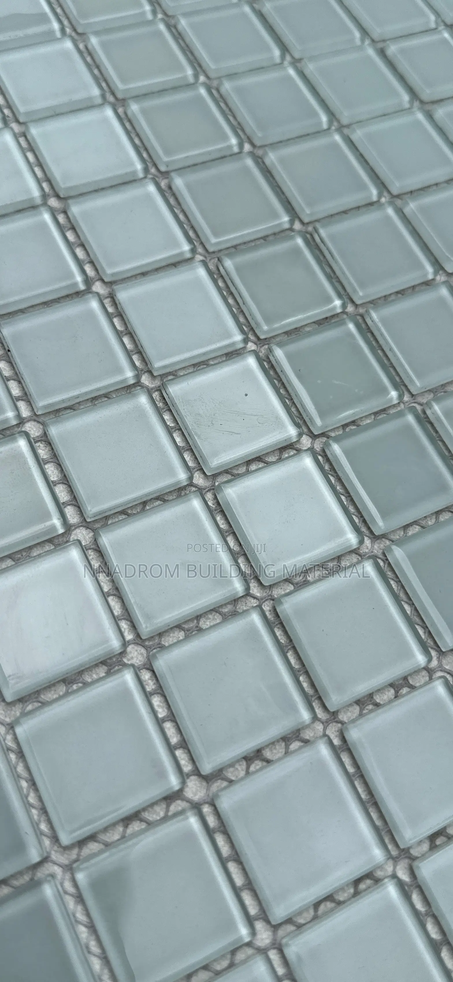1/1 White Glass Mosaic