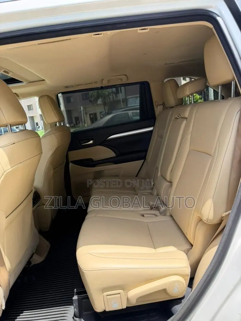 Toyota Highlander XLE V6 4x4 (3.5L 6cyl 6A) 2016 White