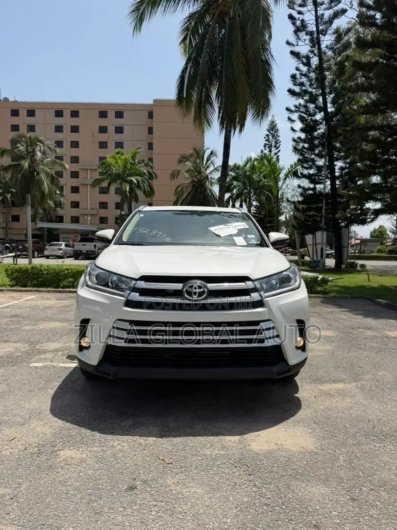Toyota Highlander XLE V6 4x4 (3.5L 6cyl 6A) 2016 White