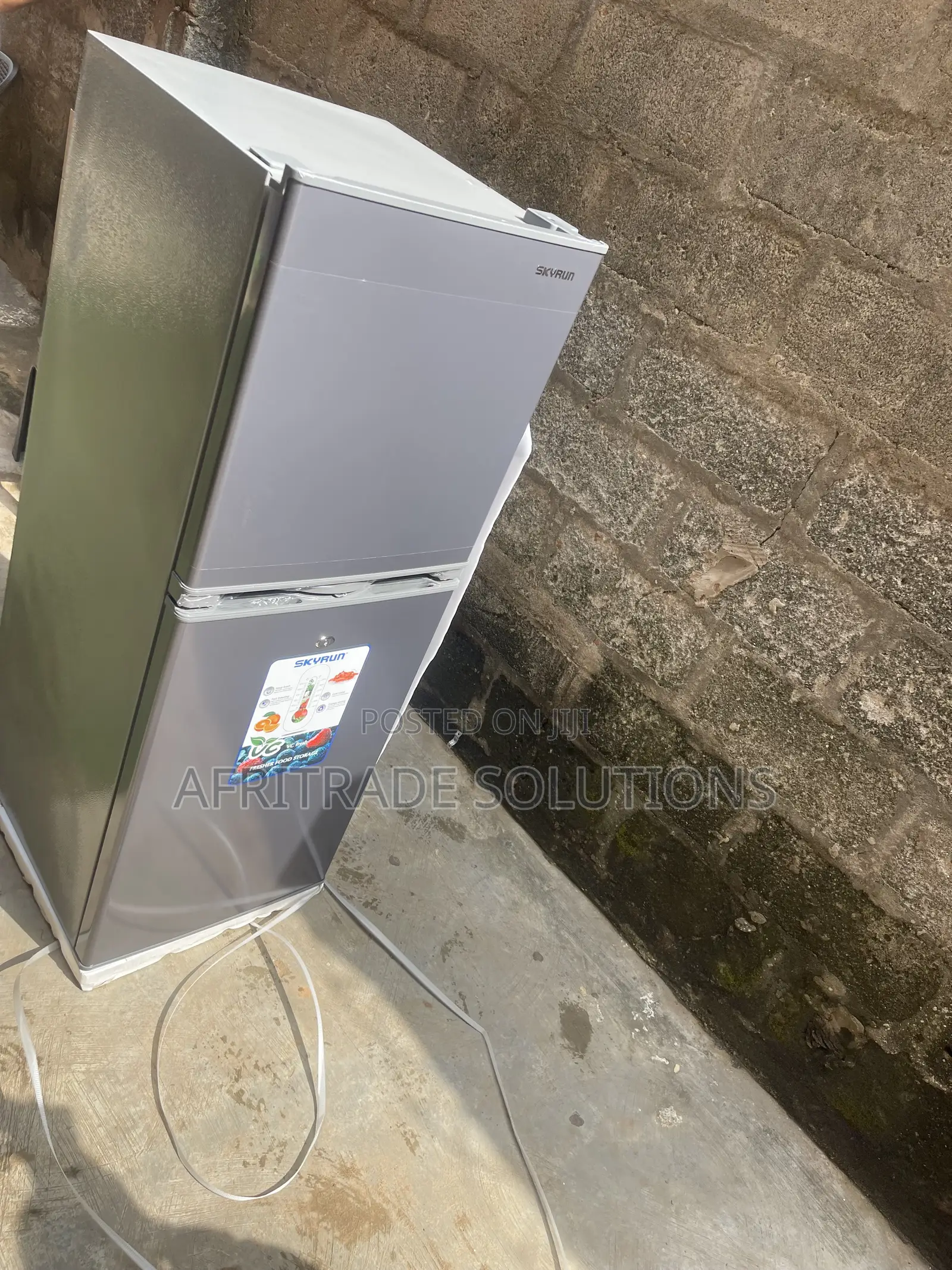 Skyrun 195L Fridge – Stylish Cooling for Modern Homes