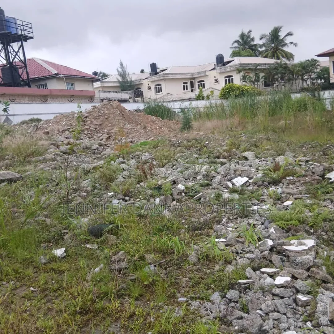 935sqm Bare Plot of Land