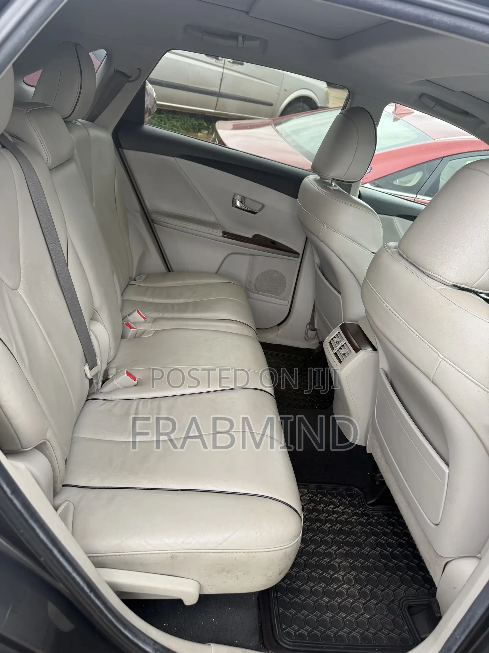 Toyota Venza XLE 2011 Gray